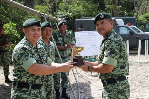 Orn 2.jpg