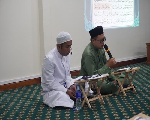 Bacaan Surah Yassin di pimpin oleh Ustaz Surau Perkemhan Sungai, Ustaz Mumammad Abdussalam bin Hj Jahari.jpg
