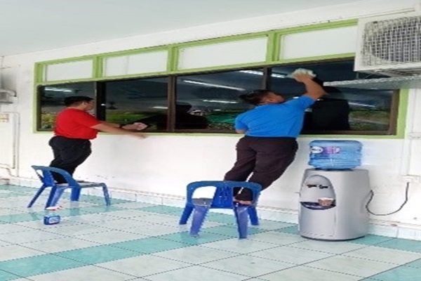 Sebahgian gambar aktiviti kempen kebersihan 3.jpg