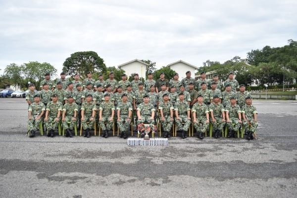 Group photo with the winning team of Gd Unit 1.jpg