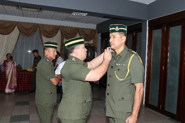 Insignia Presented by the Commandant.jpg