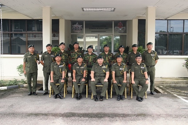 Photo with HQ GSU Personnel.jpg