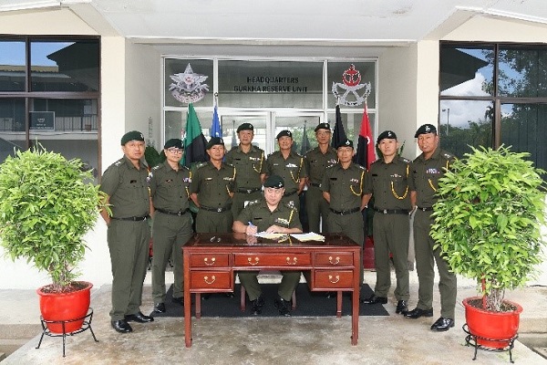 The Comdt signed 5 new offrs contracts.jpg