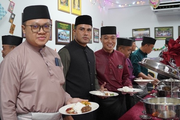 Comdt's Open House at Surau 3.jpg