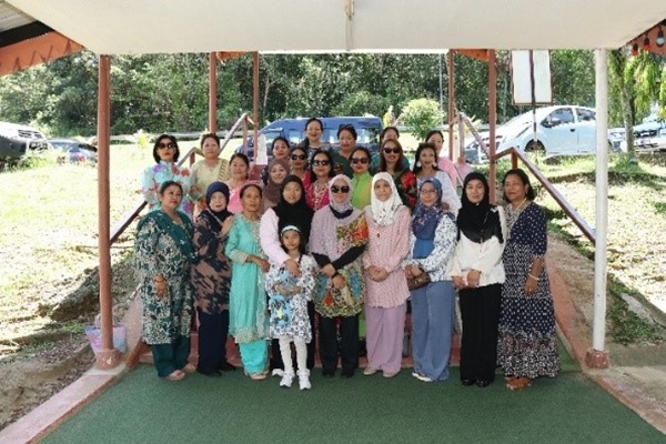 Pehin's Open House on a Boat Cruise 2.jpg