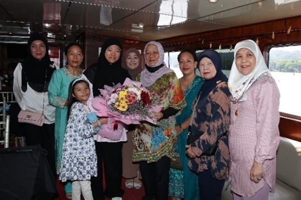 Pehin's Open House on a Boat Cruise 3.jpg